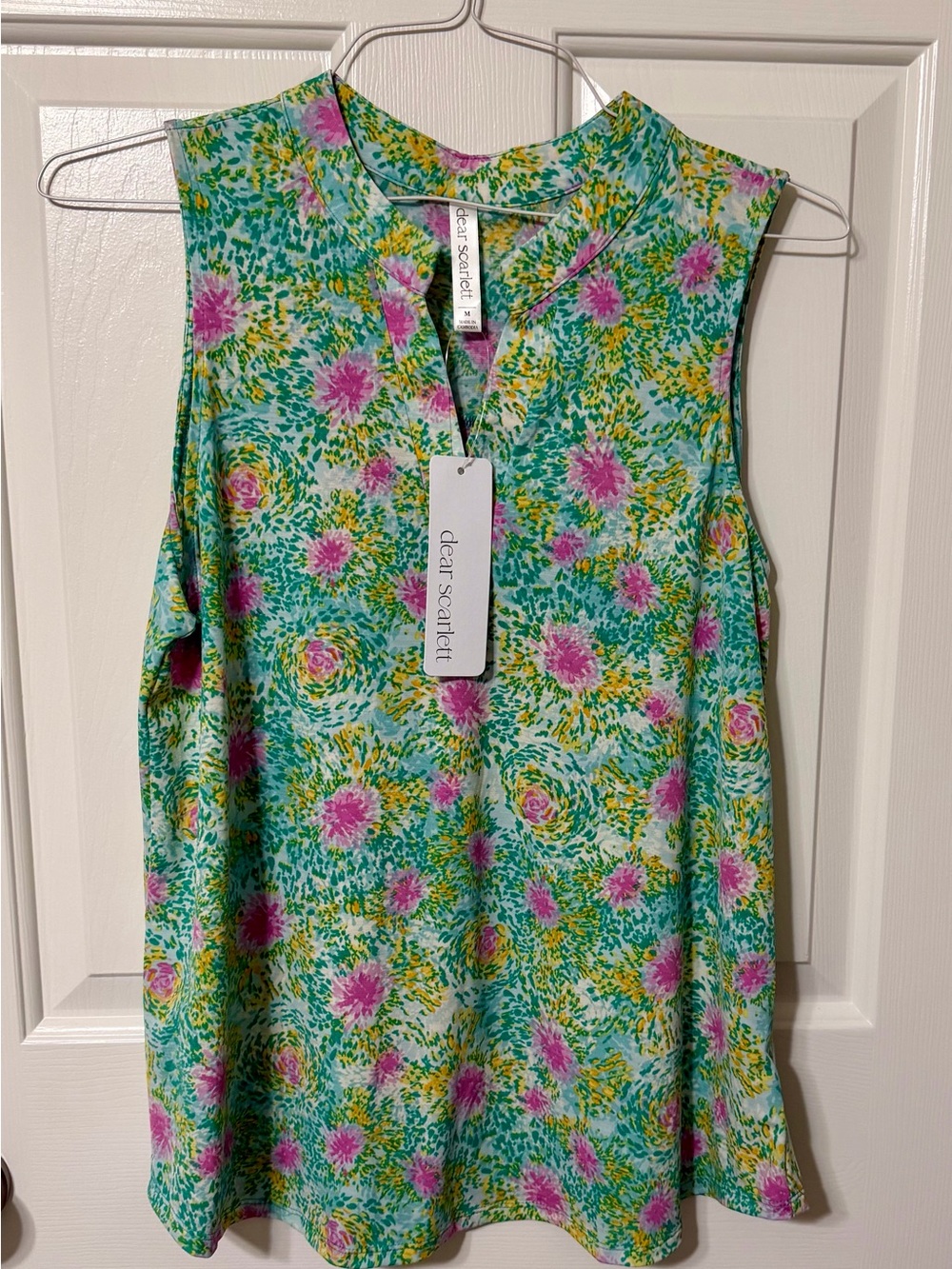 dear scarlett Floral V-Neck Sleeveless Camisole in Turquoise & Pink